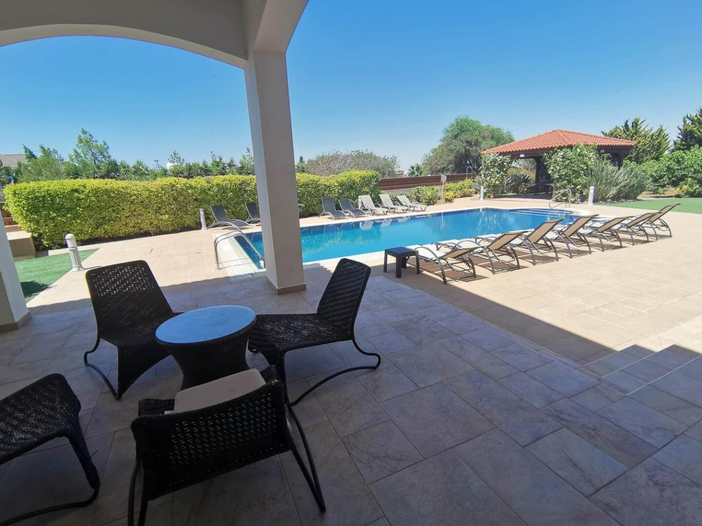 Orchard Blossom Private Villa With Pool Phrenaros Экстерьер фото